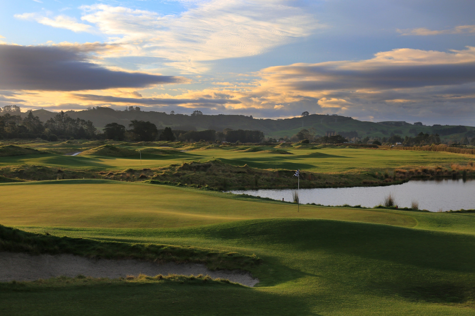 Windross Farm Golf Course by Gary Lisbon