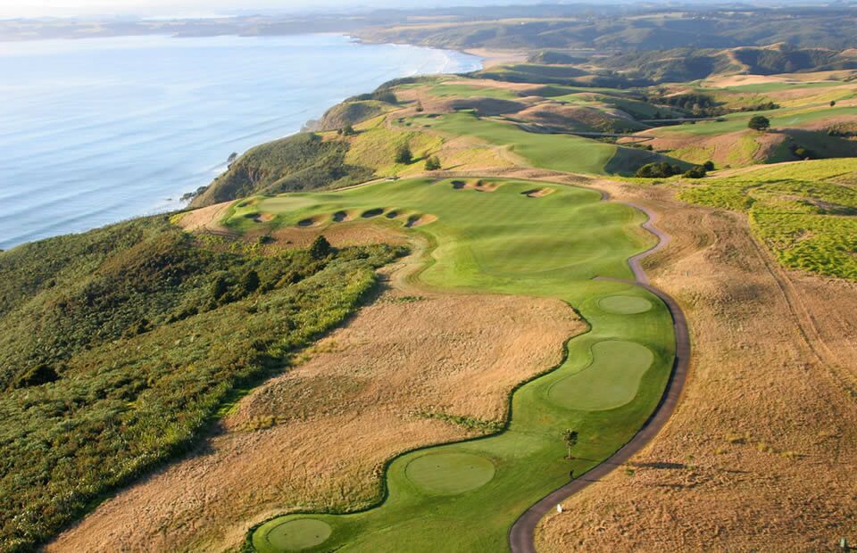 Kauri Cliffs by Gary Lisbon