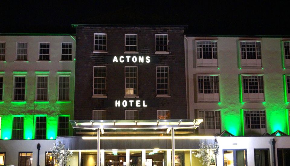 Actons - exterior
