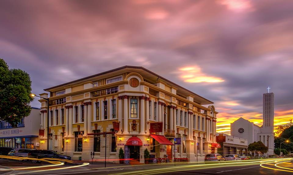 County Hotel - exterior 