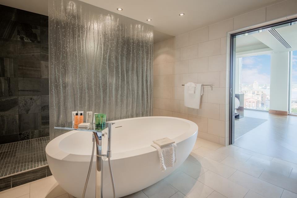   Hilton Liverpool - Bathroom