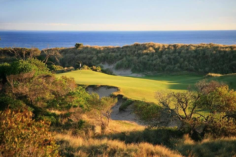 <h2>The Best Golf of Australia Escorted 2017</h2>8 Nights including Sydney, Melbourne & Tasmania | 8 Rounds | February 19 - 27