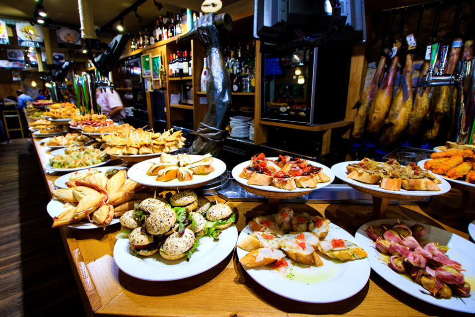 <h2>The Best of Northern Spain Escorted 2022</h2> 8 Nights | 4 Rounds | May 19 – 27